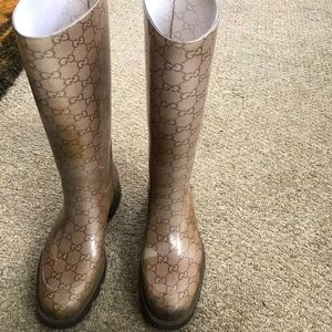 Gucci boots size 9